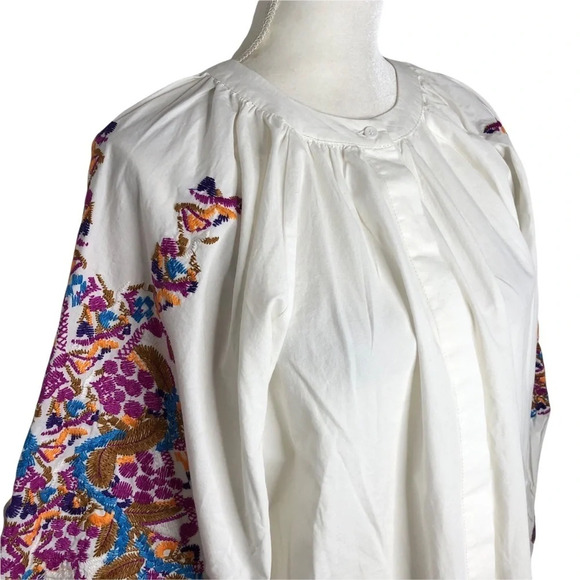 Goodnight Macaroon Arleta Embroidered Floral Stitched Buttoned Boho Blouse - Picture 4 of 9